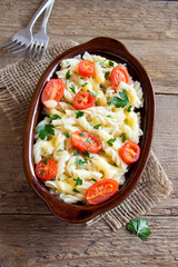 Pasta casserole with tomatoes