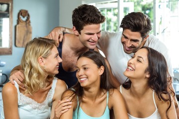 Obraz premium Young friends spending leisure time at home
