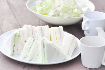 ham and cheese sandwich , seaweed sandwich