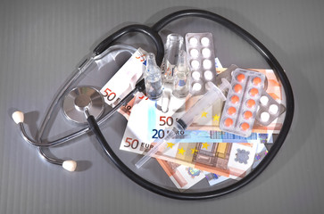 euro banknotes medicines syringe
