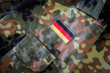 Deutschland Flagge auf tarndruck Jacke
