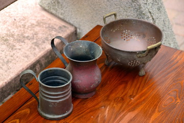 mercatino dell'antiquariato, vendita di oggetti vari