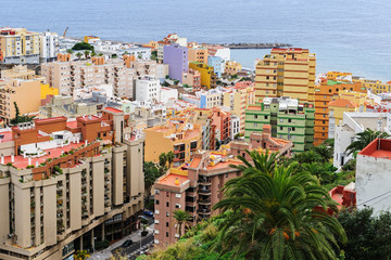 Fototapeta premium View of the colorful city of Santa Cruz located on the Atlantic coast of La Palma, Spain