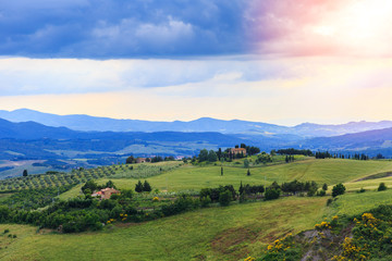 Fototapeta na wymiar Tuscan landscape, fields and meadows near Volterra