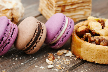 Sweet pecan cupcake, macaron and meringue