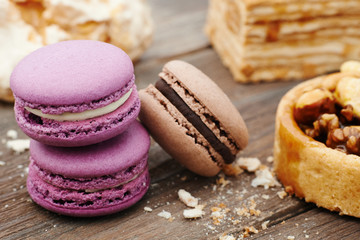 Sweet pecan cupcake, macaron and meringue