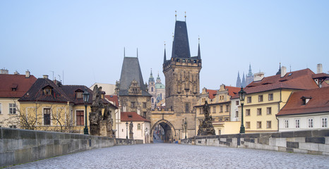 Fototapeta na wymiar panoramic view to bridge in Prague
