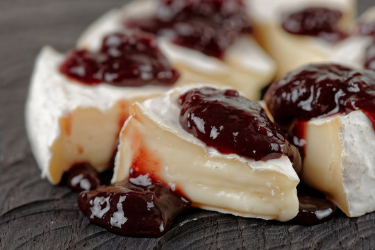 Brie cheese with jam