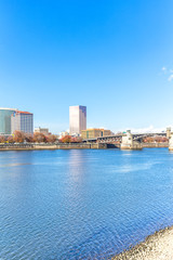 Obraz premium water,skyline and cityscape in portland
