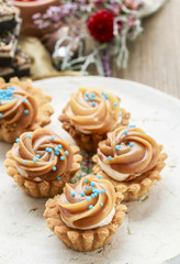 Toffee cupcakes dessert