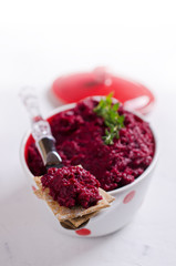 Sandwich with grated beets