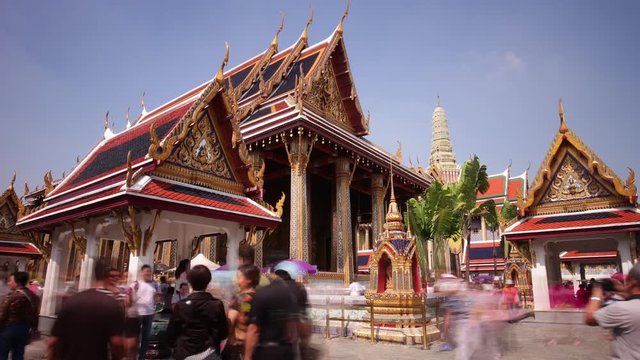 sunny bangkok wat phra kaew temple tourist crowded square panorama 4k time lapse thailand
