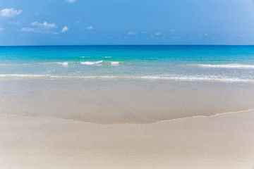 Fototapeta na wymiar Paradise beach with white sand 