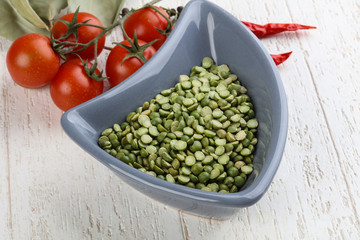 Dry green peas