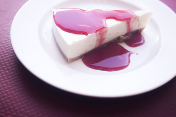 Red fruit cheese cake dessert
