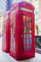 Fototapeta na wymiar red telephone booth in London England