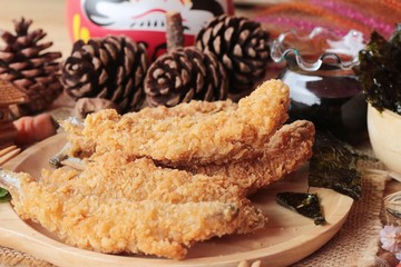 shishamo fried with sause is a delicious.