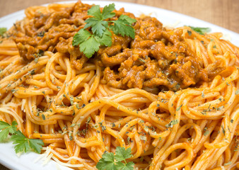 Spaghetti con carne a la boloñesa
