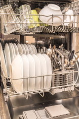 Geschirrsp&uuml;lmaschine