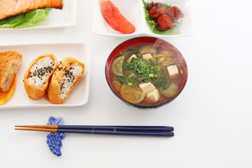 おいしそうな和風定食