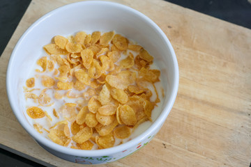 corn flakes with milk