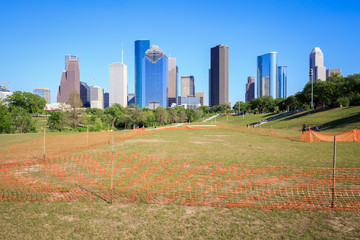 Obraz premium View of Bayou park in downtown houston, Texas in a beautiful sunny day