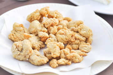 fried chicken , crispy fried chicken