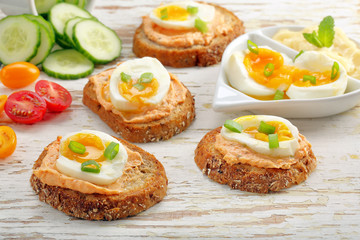 Sandwiches with salmon paste and egg