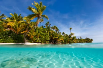 Crédence de cuisine en plexiglas Plage tropicale Stunning tropical beach at exotic island in Pacific