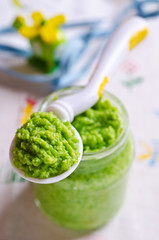 Baby food of peas