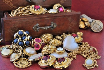 Gioielli e pietre preziose