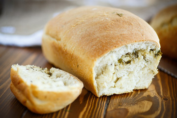 bread stuffed with cheese and dill 