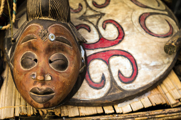 African Totem Mask © okanakdeniz