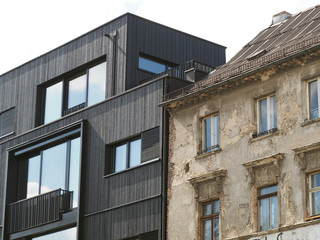 Kontraste, alte und neue Architektur in Berlin Mitte