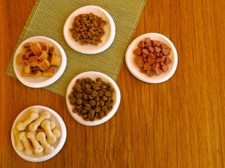 Amor por mi mascota. Snacks sabrosos para perros y cachorros.