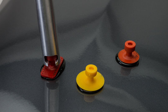 3 klebepads und dellen zieheisen