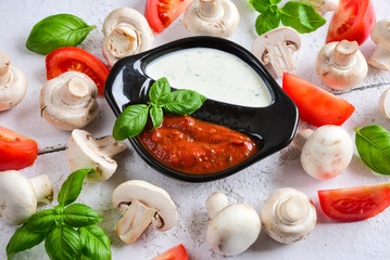Delicious tomato and garlic sauce. - obrazy, fototapety, plakaty