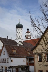 Fototapeta na wymiar Stadtbild Giengen an der Brenz mit Kirchtürmen der Stadtkirche