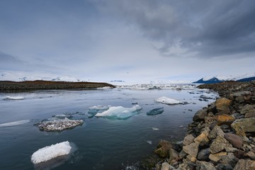 Fototapeta na wymiar Blue icebergs closeup
