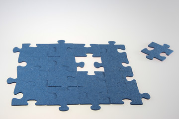 Puzzle mit fehlendem Puzzleteil