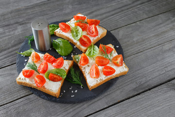 Tomato and cheese bruschetta