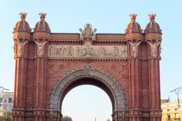 Fototapeta na wymiar Triumphal arch Arc de Triomf in Barcelona
