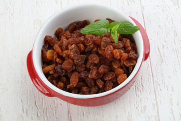 Raisin in the bowl
