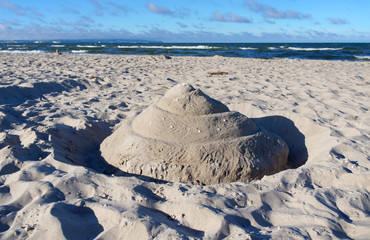Sandburg am Strand von Binz © mardroid
