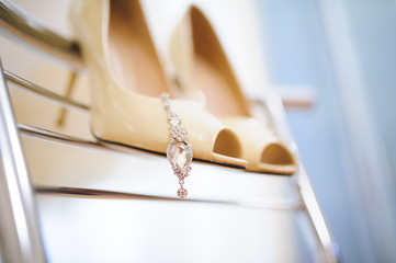 Earring with Crystals