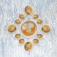 caffè - orologio di tazzine - pausa caffè