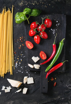 Ingredients for spaghetti sauce