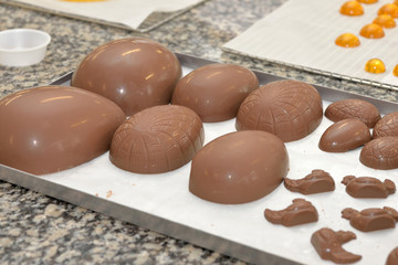 préparation des ouefs de pâques