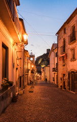 Obraz premium Roccascalesgna - castello medievale sulle montagne dell' Abruzzo (Italia)
