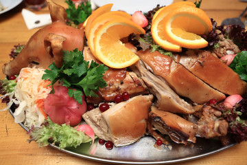 Roasted pig with vegetables